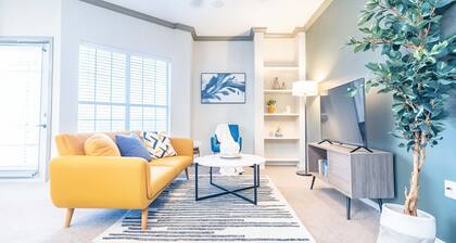 Relaxing King Suite | 1BR with Pool, Gym & Parking