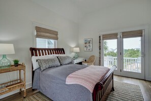 3 bedrooms, iron/ironing board, WiFi, bed sheets - Renovated Ocean View Home, 3 Bedrooms Bald Head Island, NC (Bald Head Island)