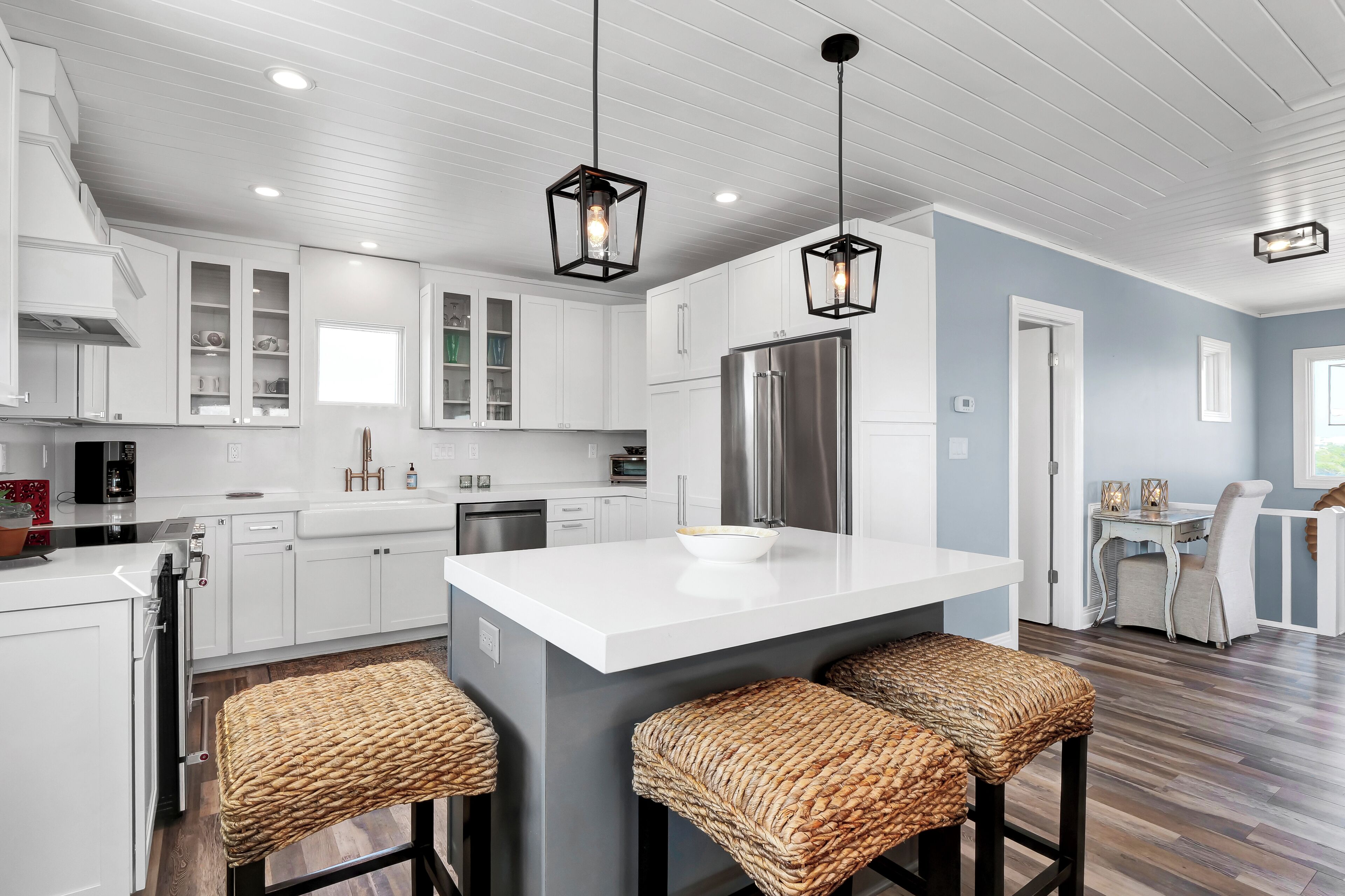 冰箱、微波炉、烤箱、炉灶