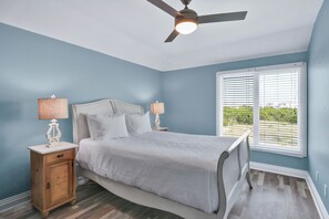 4 Schlafzimmer, Bügeleisen/Bügelbrett, WLAN, Bettwäsche