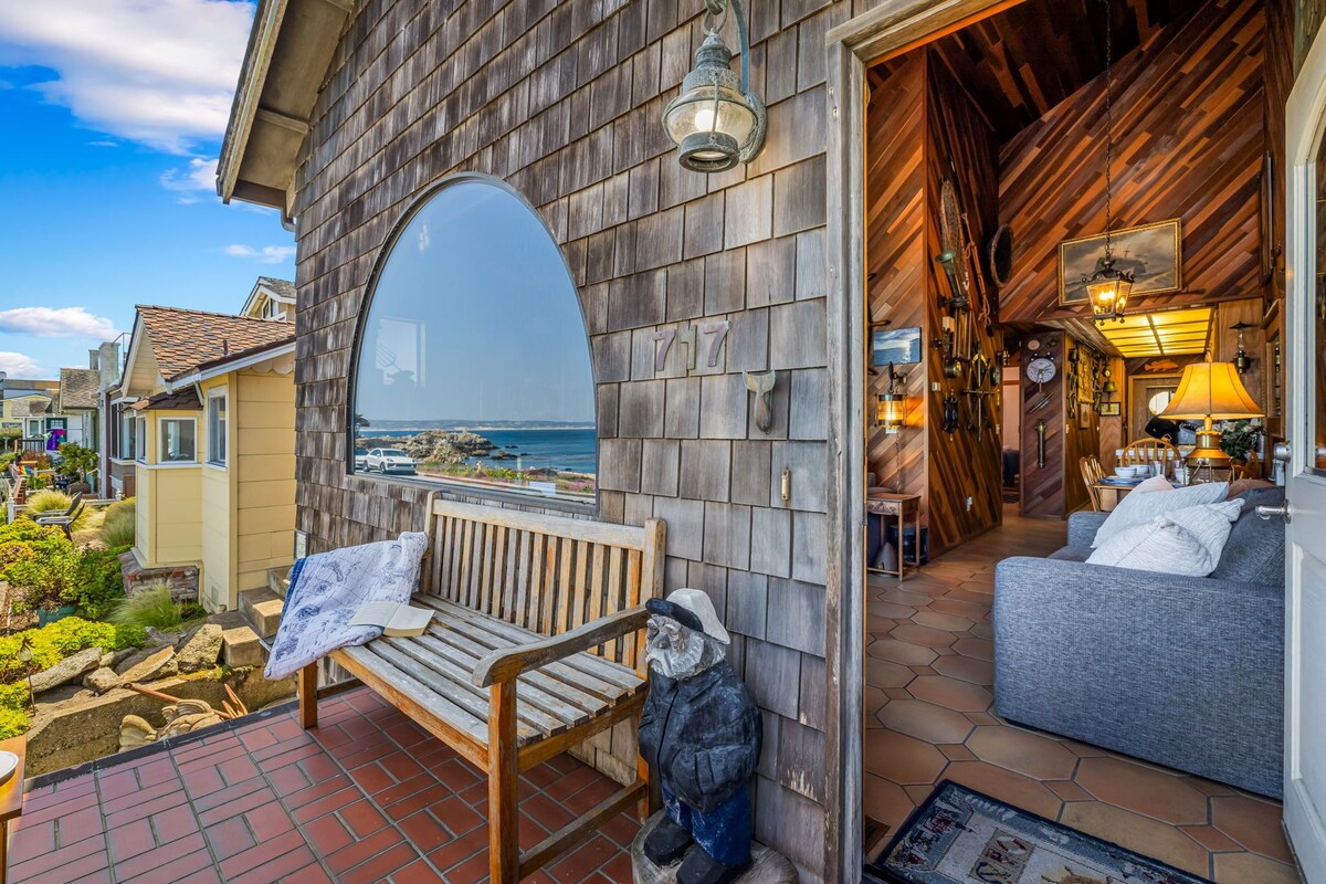 Photo 9 of 3965 Marine Gardens - Oceanfront with Bay Views