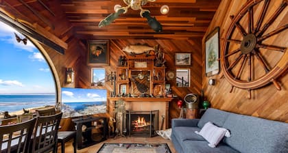3965 Marine Gardens - Oceanfront with Bay Views