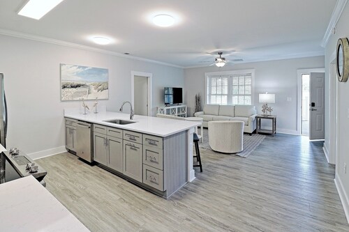 Stoked Village Condo- Red Fish Hole/Stoked for Life