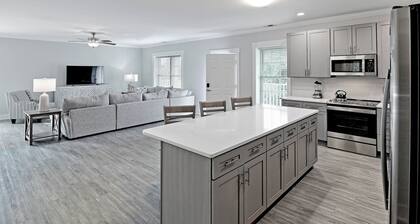 Stoked Village Condo- The Salty Dog