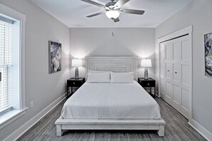 5 bedrooms, iron/ironing board, WiFi, bed sheets