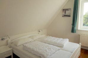 House | 3 bedrooms, individually furnished