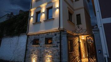 Bagian depan properti