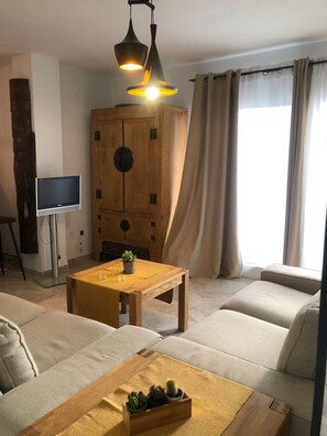 Unclassified image, 5 of 30, button