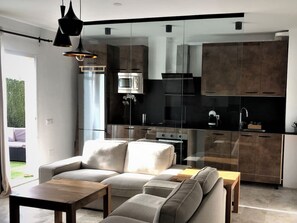 صورة غير مصنفة، 3 من 30، زرّ