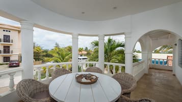 Deluxe-Penthouse, Meerblick | Terrasse/Patio