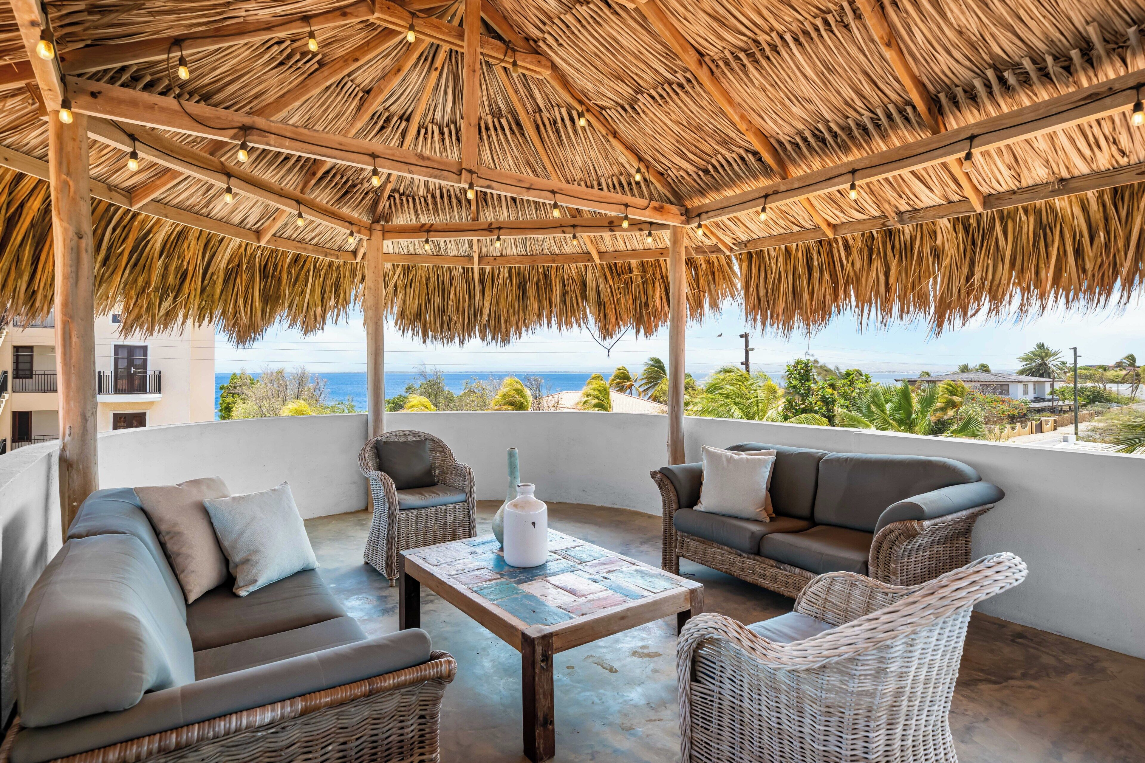 Deluxe Penthouse, Sea View | Terrace/patio