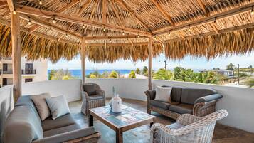Deluxe Penthouse, Sea View | Terrace/patio
