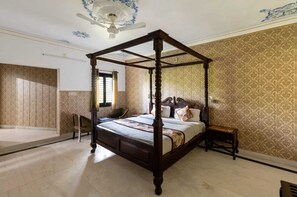 Luxury Room, Garden View | Free WiFi, bed sheets