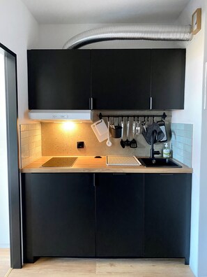 Fridge, stovetop, dishwasher, electric kettle - Dream vacation by the sea - your apartment in Burgtiefe, Fehmarn (Fehmarn)