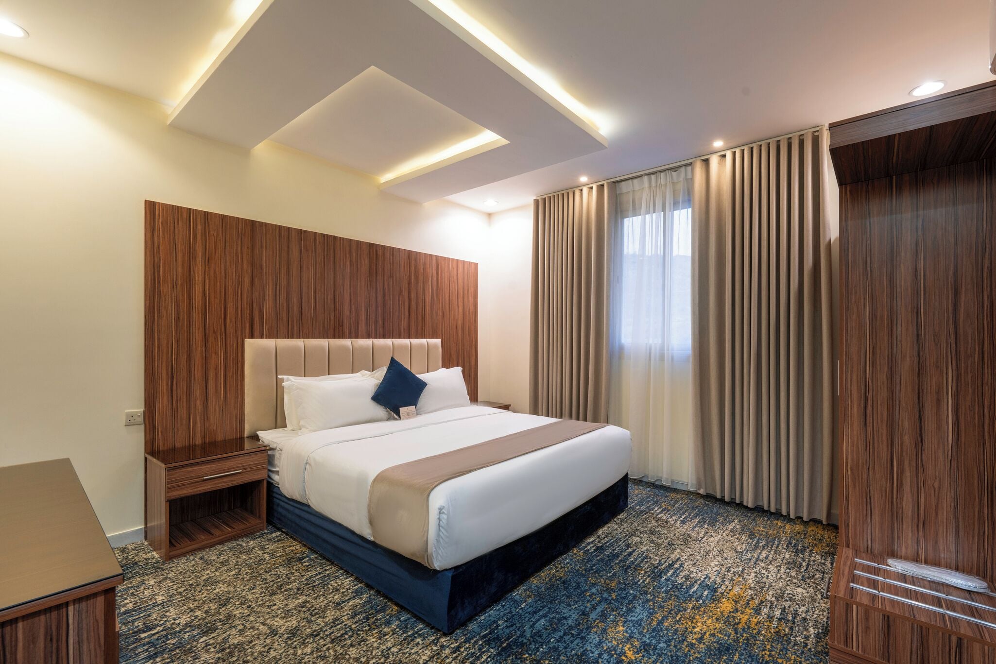 Egyptian cotton sheets, premium bedding, minibar, in-room safe