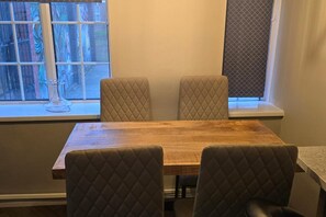 Apartment | Dining