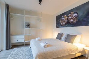 Apartment | 1 bedroom, individually furnished, bed sheets - Apartment in Zeeland by Oosterschelde Beach (Sint-Annaland)
