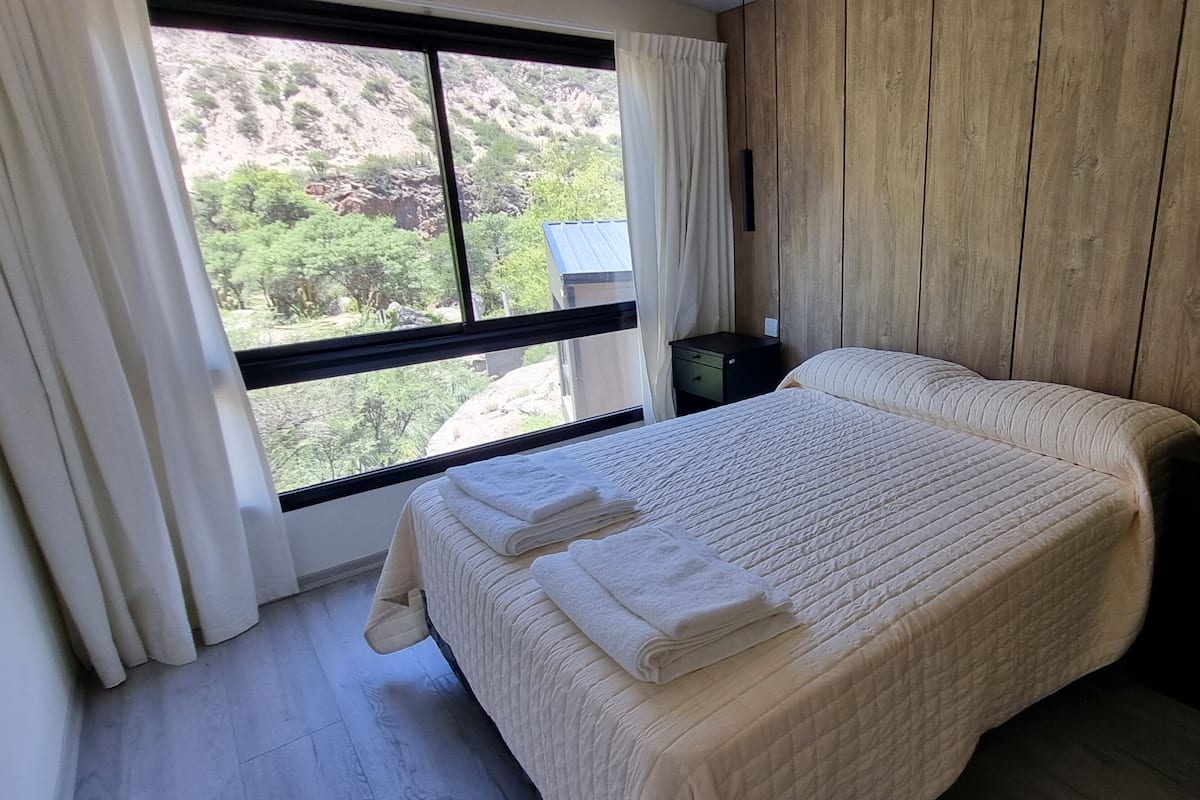Cabane Confort, balcon, vue fleuve