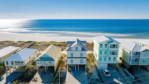 On the beach - Gulf Front Estate | Private Heated Pool and Elevator (Gulf Shores)
