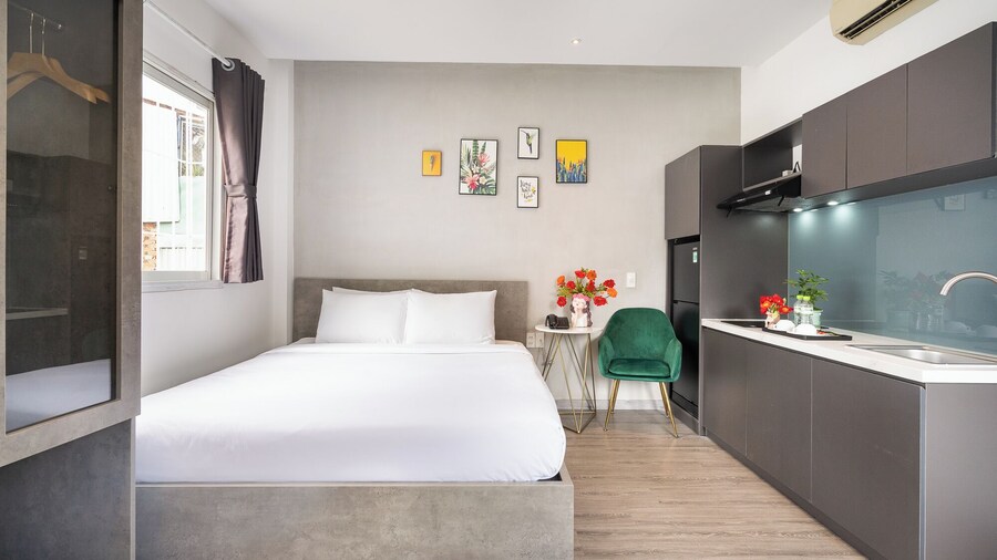 Nicecy Hotel - 218 Le Thanh Ton Street