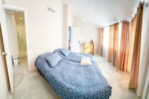 2 bedrooms, iron/ironing board, WiFi - Casa Pinos: Quiet 2BD/2BA with pool and ocean views (Calahonda)