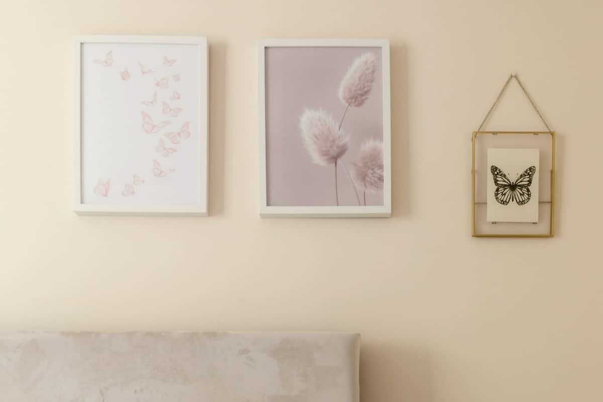 Economy Studio, Ensuite