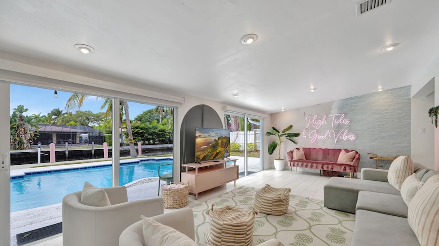 Poolside Paradise Dock & Pool!