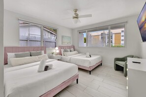 4 habitaciones, decoración personalizada y muebles diferentes 