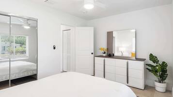 獨棟房屋, 多張床, 庭院, 花園景觀 (Sunrise Palms) | 2 間臥室、獨特裝潢、布置獨特、床單