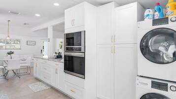 House, Multiple Beds, Patio, Garden View (Sunrise Palms) | Interior