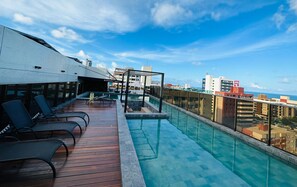Outdoor pool - Mardisa Design - LikeHome Hospedagens (João Pessoa)