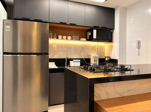 Private kitchen - Mardisa Design - LikeHome Hospedagens (João Pessoa)