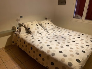 3 chambres, bureau, accès au Wi-Fi (inclus)