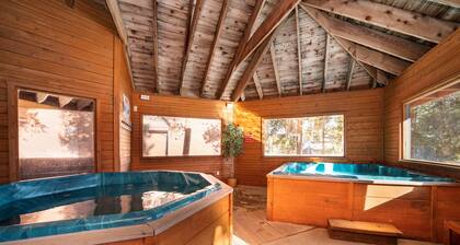 FFC Winter Park - 2bd+Loft, Free Shuttle, Hot Tub