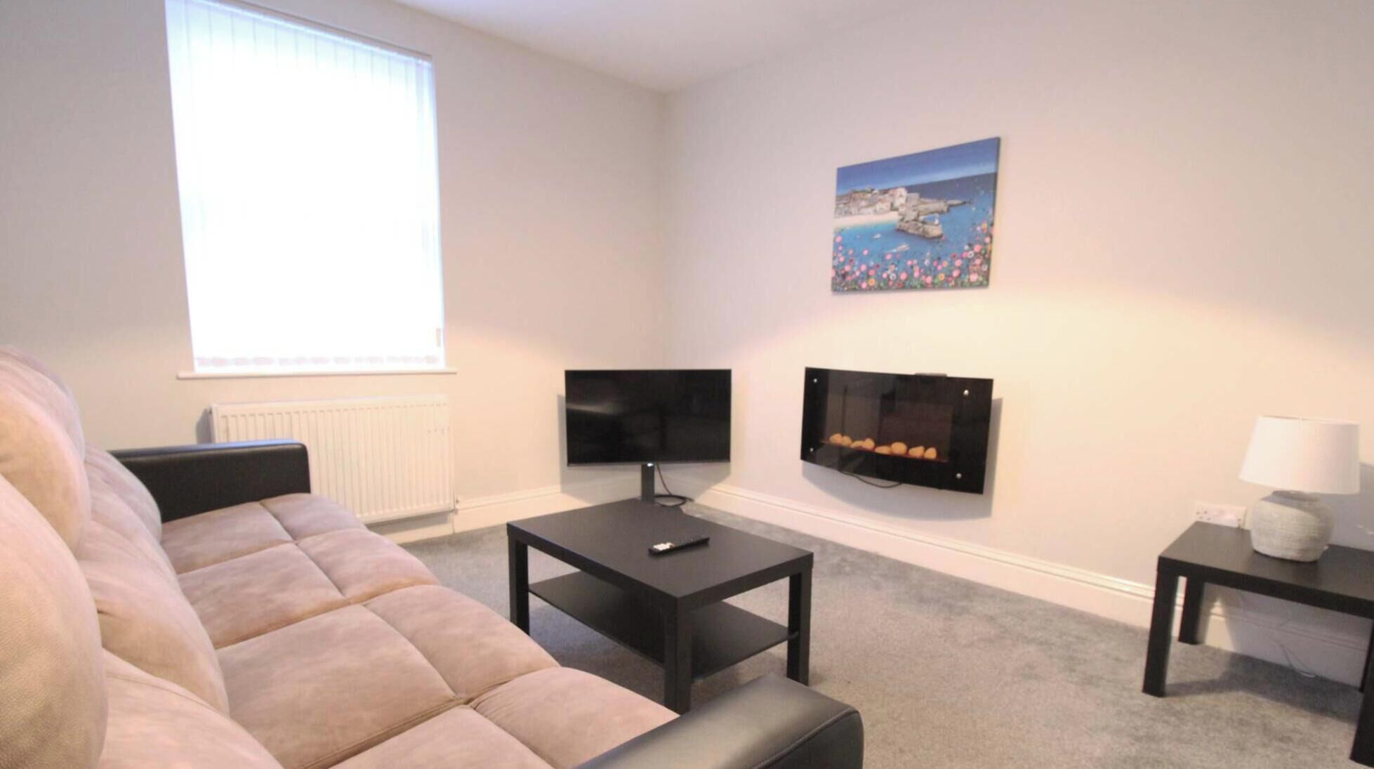 Fernseher, Kamin, Arbeitsbereiche