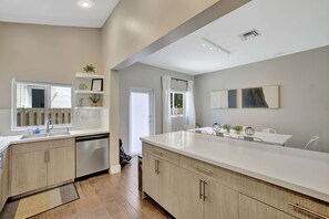 House, Multiple Beds, Patio, Garden View (Sunshine House) | Private kitchen | Fridge, microwave, oven, stovetop - Sunshine House 3 BDR for 8! (Fort Lauderdale)