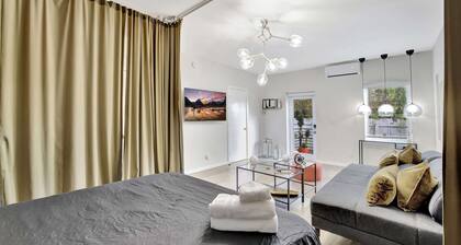 Sunshine Retreat Studio for 2!