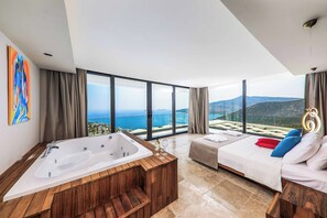 6 bedrooms, WiFi, bed sheets