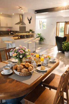 Dining - Apartment "Romantik" - an apartment with a special character (Mürlenbach)