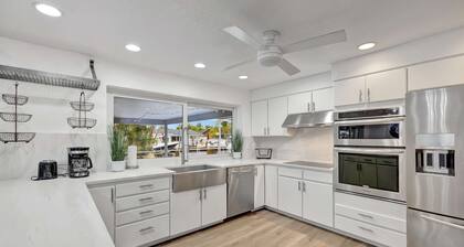Waterfront Paradise Chic 3 BDR
