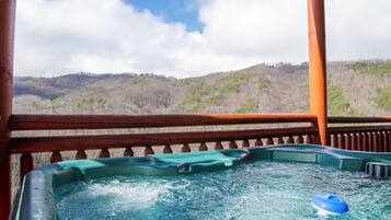 Bathtub spa outdoor