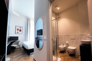 Superior Room | Bathroom