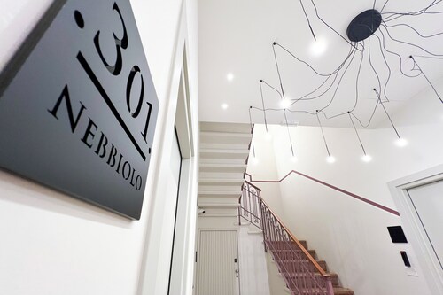 RossoVino Milano Boutique