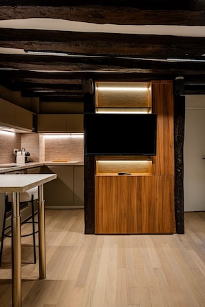 Interior - Studio 2pers # Île St Louis # Bord de Seine (Paris)