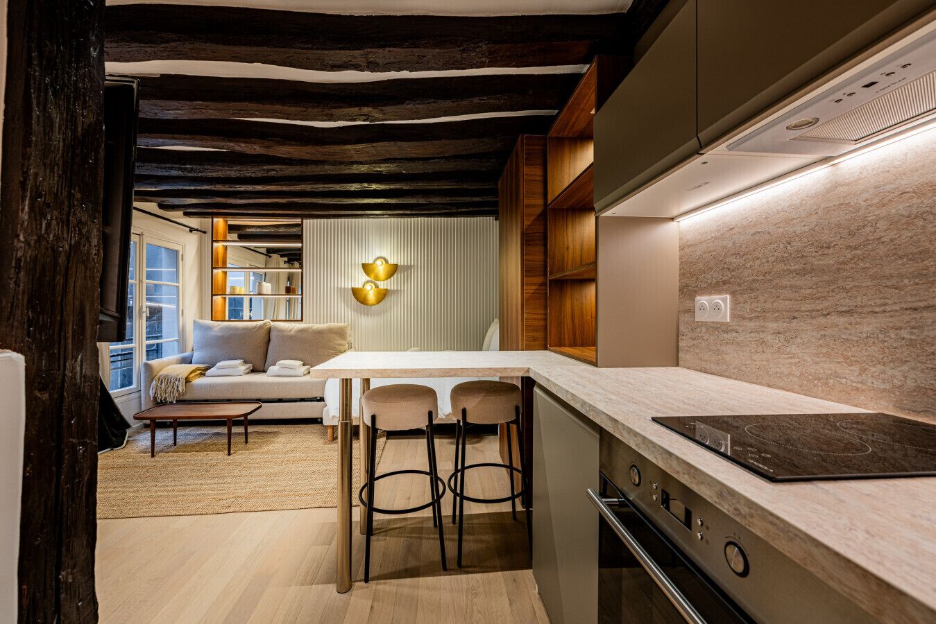 Microonde, forno, piano cottura, lavastoviglie