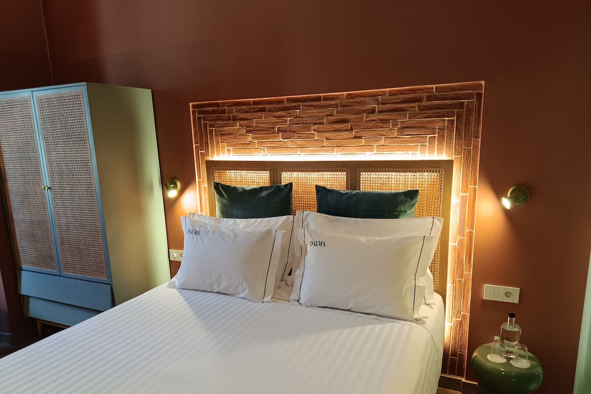 Classic Suite, City View | 1 bedroom, in-room safe, desk, laptop workspace