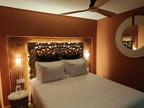 Classic Suite | 1 bedroom, in-room safe, desk, laptop workspace