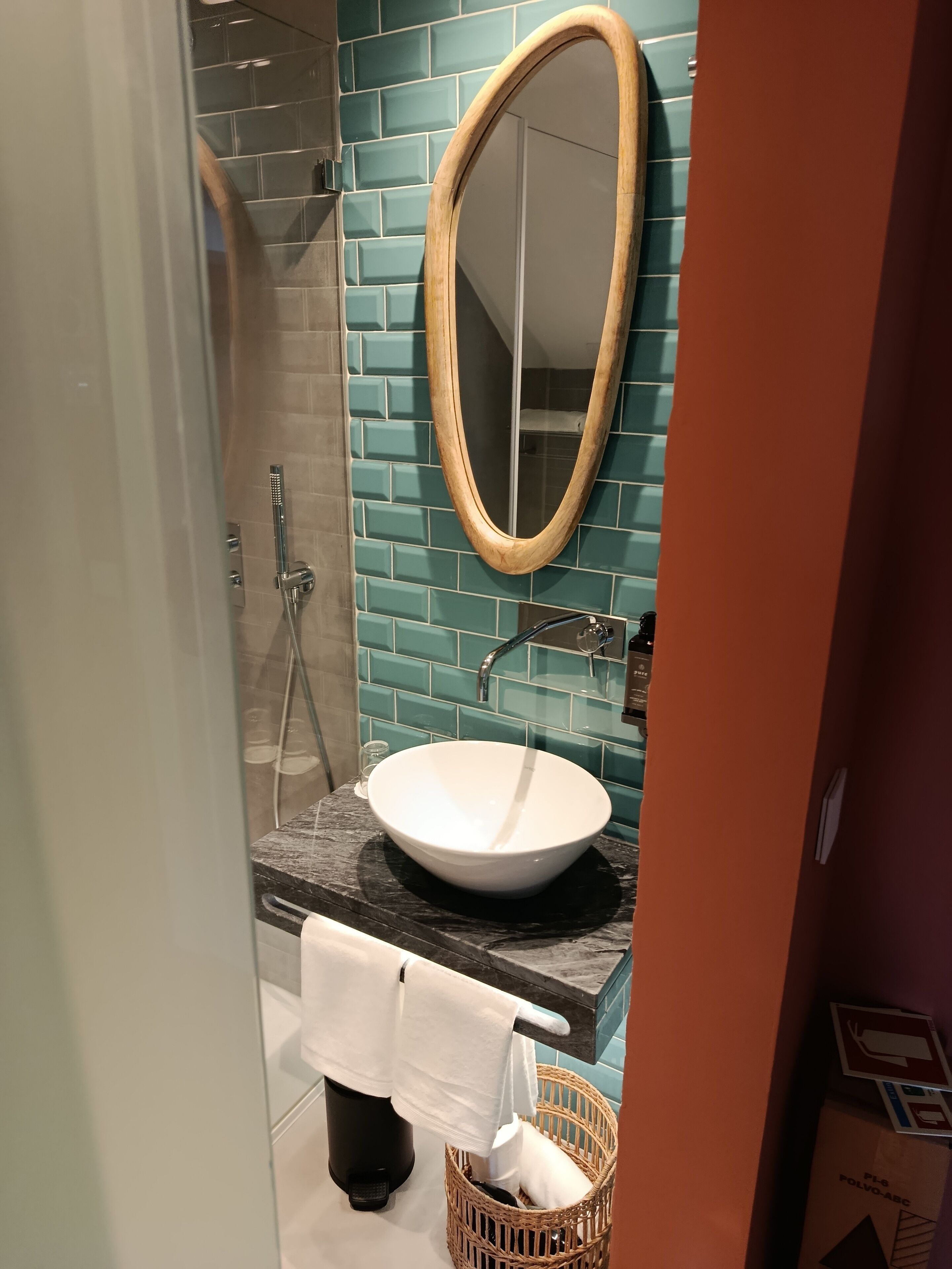 Deluxe Suite, City View | Bathroom | Shower, hair dryer, towels, soap