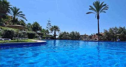Marbella! 2-bedroom duplex with sea views and roof terrace