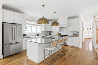 Boho Luxe Stay Game Room, Fire Pit & Playground